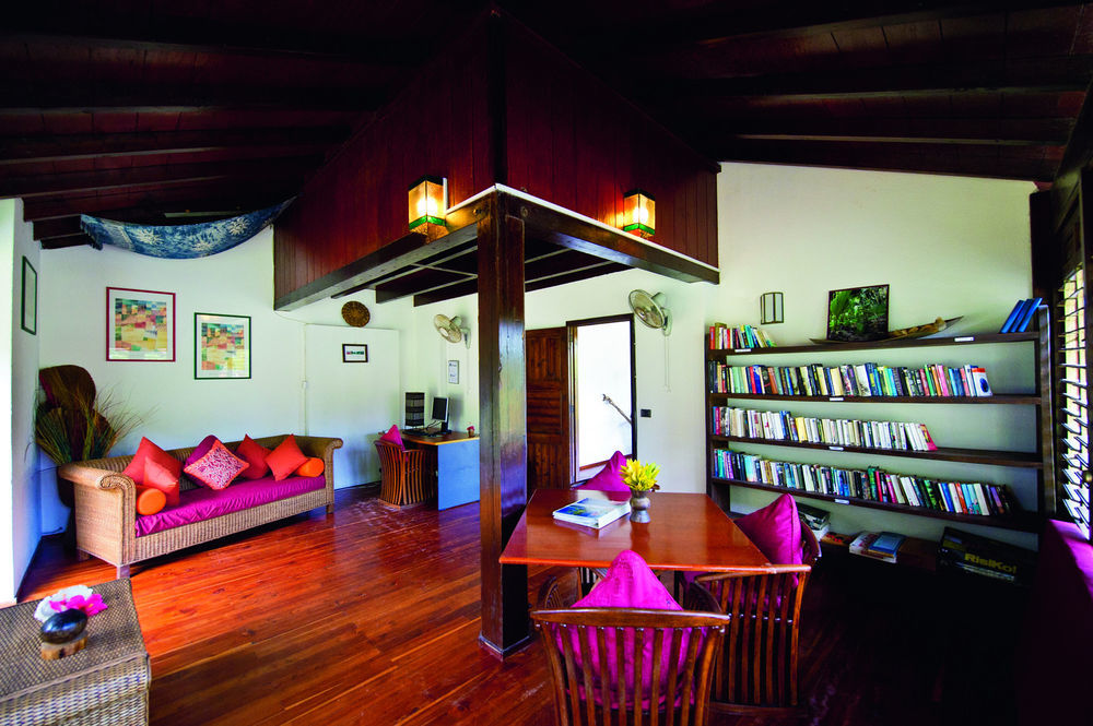 New Emerald Cove Hotel Baie Sainte Anne Buitenkant foto