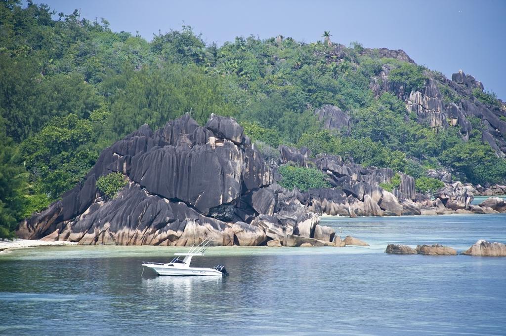 New Emerald Cove Hotel Baie Sainte Anne Buitenkant foto